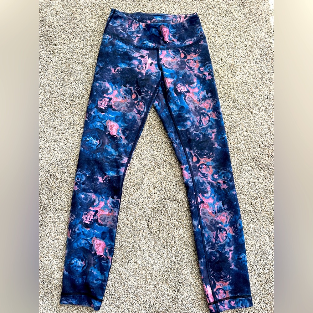 Lululemon leggings vintage floral size 2 crop pant